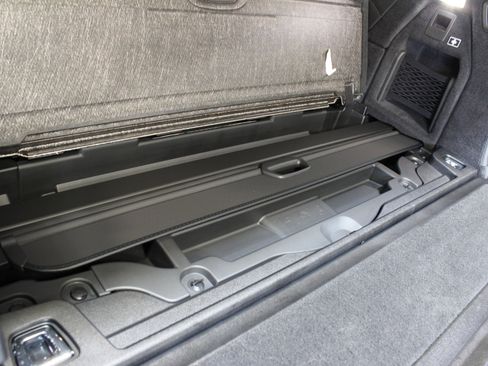 Used 2024 BMW X7 xDrive40i w/ Climate Comfort Package image 90