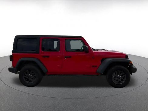 Used 2025 Jeep Wrangler Unlimited Sport AWD/4WD image 15