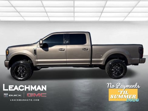 Used 2018 Ford F250 XLT w/ XLT Premium Package image 8