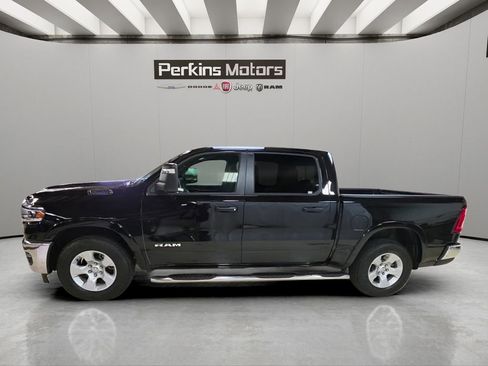 Used 2025 RAM 1500 Big Horn AWD/4WD image 2
