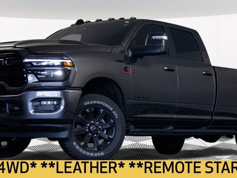 Used 2025 RAM 3500 Laramie AWD/4WD image 2