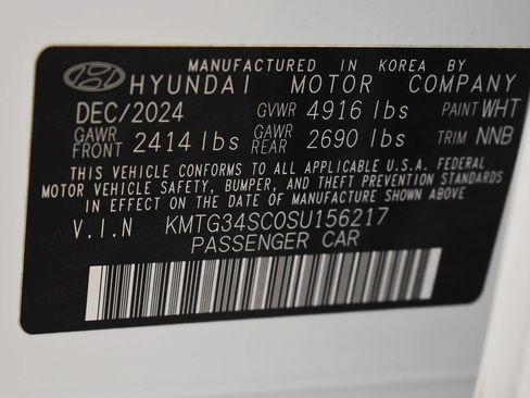 Used 2025 Genesis G70 2.5T AWD/4WD image 42