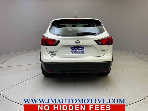 Used 2018 Nissan Rogue Sport S w/ S Appearance Package AWD/4WD image 4