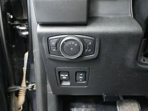 Used 2018 Ford F150 XLT w/ Equipment Group 302A Luxury AWD/4WD image 32