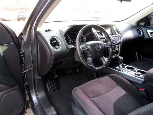 Used 2014 Nissan Pathfinder SV AWD/4WD image 15