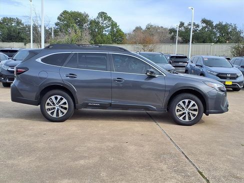 Used 2023 Subaru Outback Premium image 28