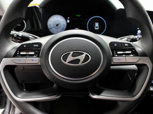 Used 2024 Hyundai Elantra SEL FWD image 32