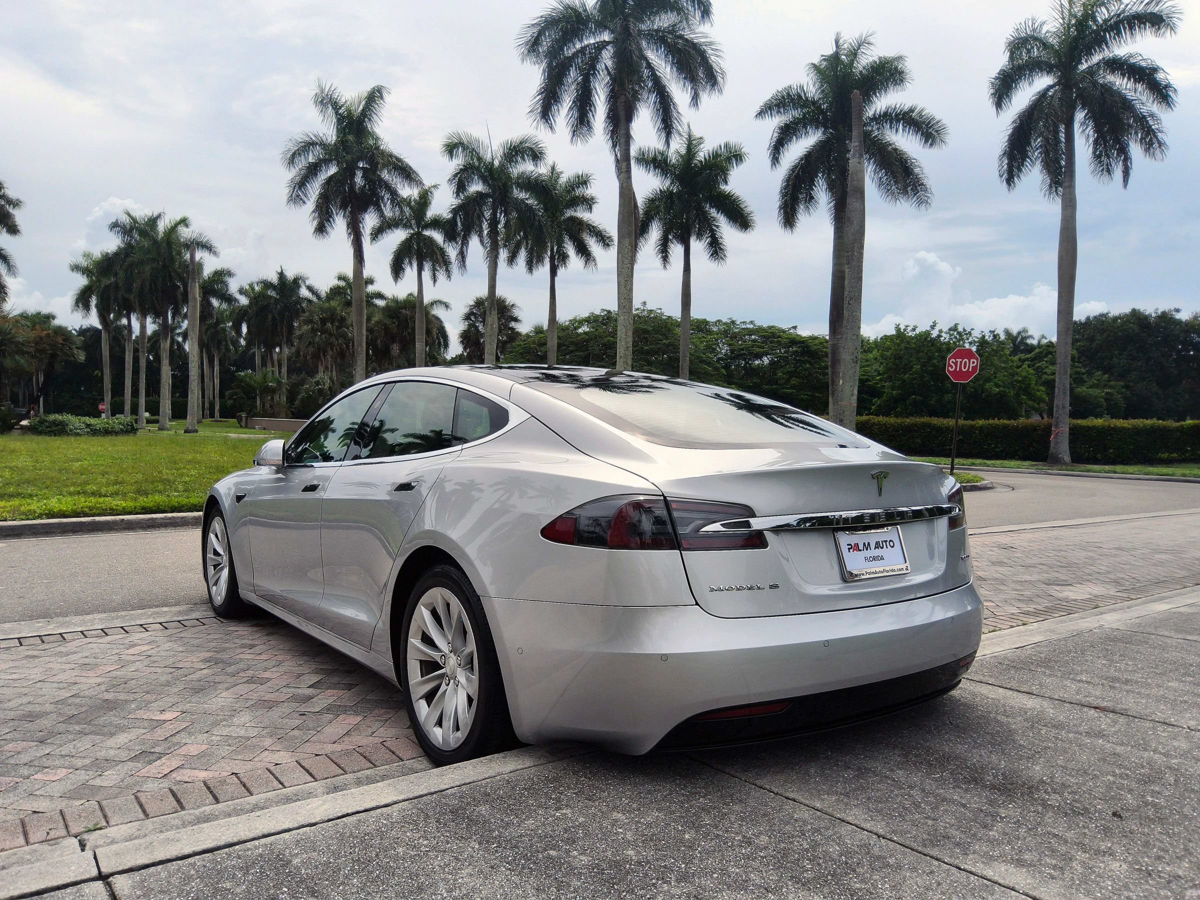 Used 2017 Tesla Model S 100D AWD/4WD image 23