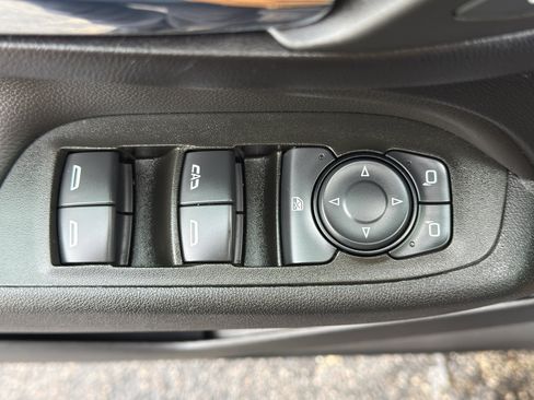 Used 2024 Chevrolet Equinox LT w/ LPO, Floor Liner Package AWD/4WD image 12