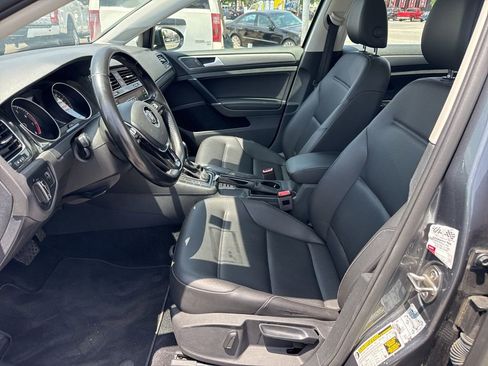 Used 2018 Volkswagen Golf SE FWD image 9