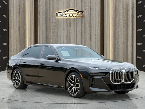 Used 2025 BMW 740i xDrive w/ Premium Package AWD/4WD image 1