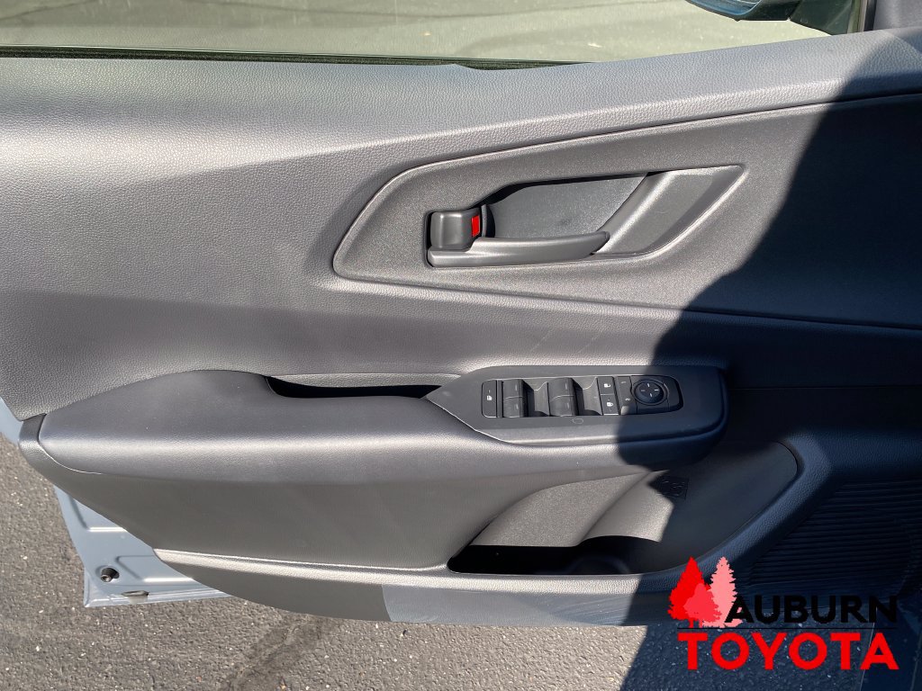 New 2027 Toyota Prius Plug-In Hybrid FWD image 9