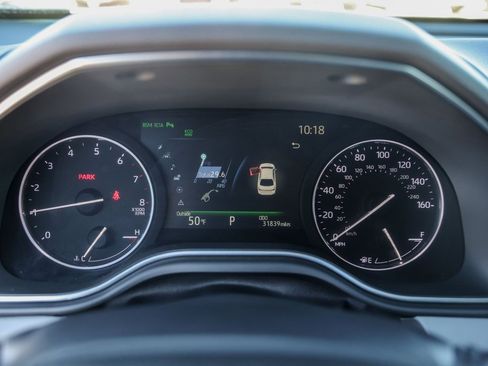 Used 2020 Toyota Avalon Limited image 13