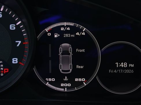 Used 2023 Porsche Cayenne Platinum Edition image 30