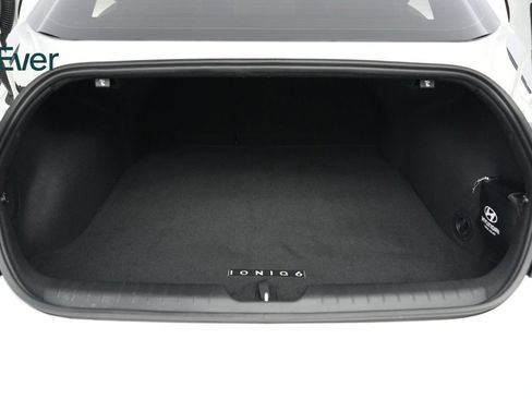 Used 2025 Hyundai Ioniq 6 SEL RWD image 8