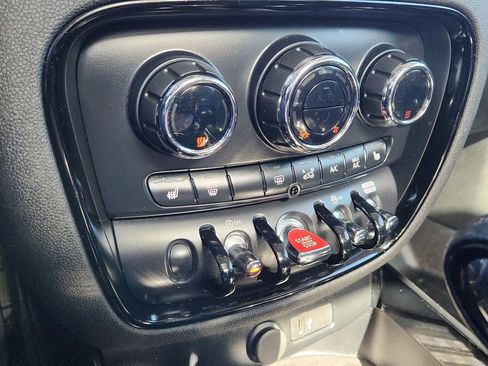 Used 2019 MINI Cooper Clubman S image 18