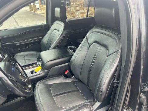 Used 2020 Ford Expedition Limited RWD image 13