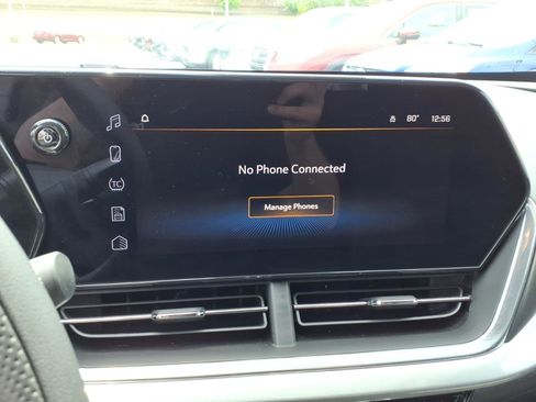Used 2024 Chevrolet Trax LT FWD image 11