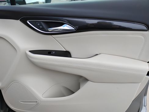 Used 2023 Buick Envision Essence image 20