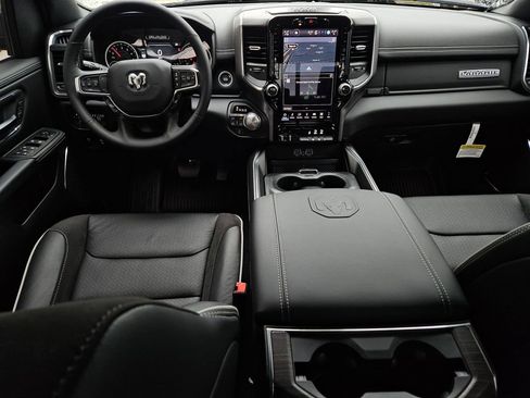 New 2026 RAM 1500 Laramie AWD/4WD image 8