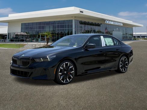 New 2027 BMW 550e xDrive AWD/4WD image 4
