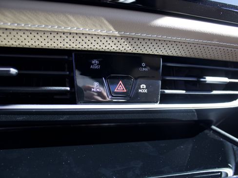 New 2026 Volkswagen Atlas Cross Sport SE AWD/4WD image 22