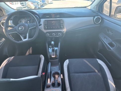 Used 2021 Nissan Versa SV image 7