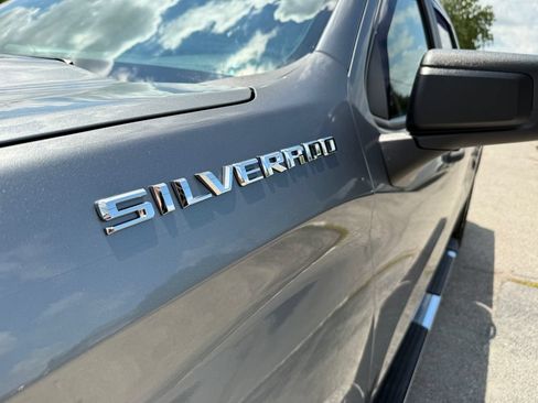 Used 2020 Chevrolet Silverado 1500 Custom w/ Custom Value Package AWD/4WD image 16