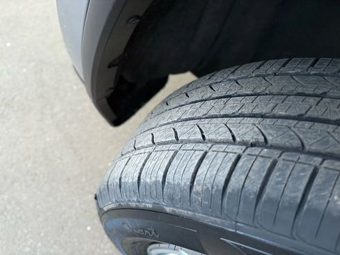 Used 2014 Jeep Grand Cherokee Limited image 42