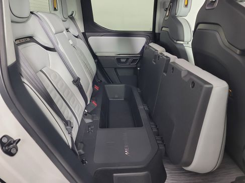 Used 2022 Rivian R1T Adventure image 24