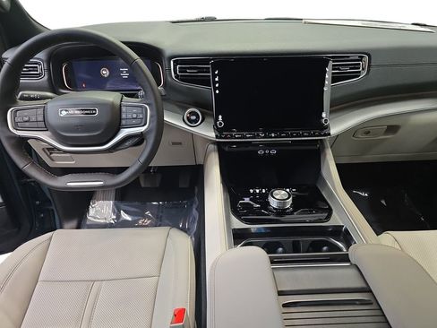 New 2026 Jeep Grand Wagoneer Limited AWD/4WD image 9