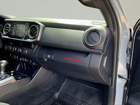 Used 2019 Toyota Tacoma TRD Off-Road image 26