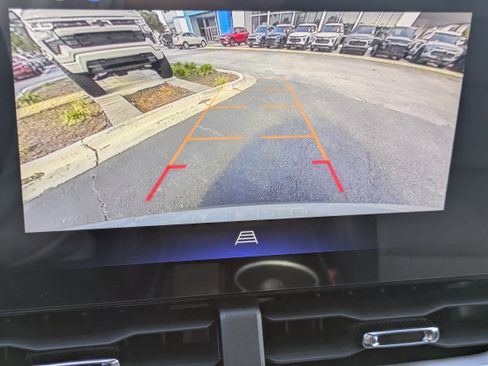 New 2026 Chevrolet Equinox LT w/ Convenience Package II image 11