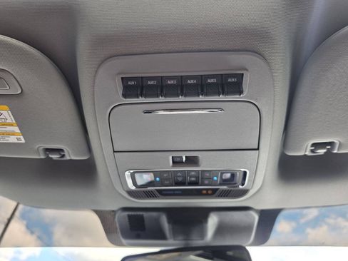Used 2024 Ford F350 Lariat w/ Lariat Ultimate Package AWD/4WD image 34