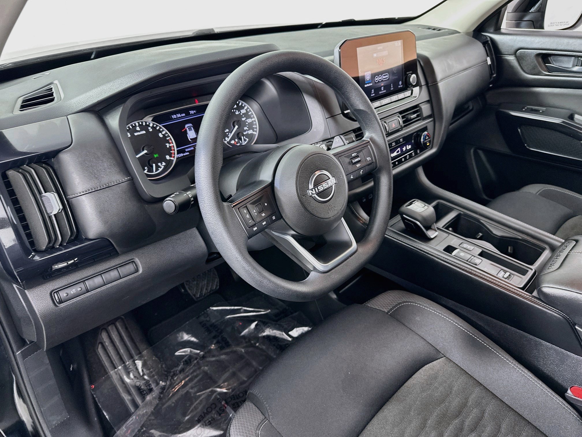 Used 2025 Nissan Pathfinder S FWD image 9