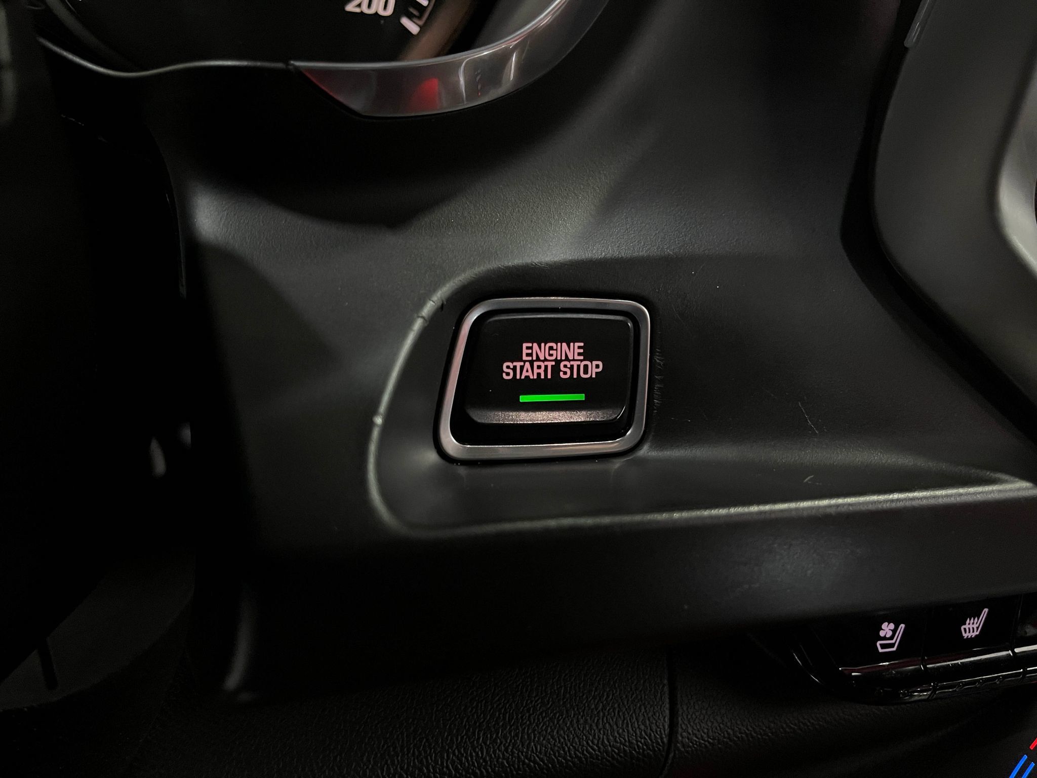 Used 2018 Chevrolet Camaro SS RWD image 19