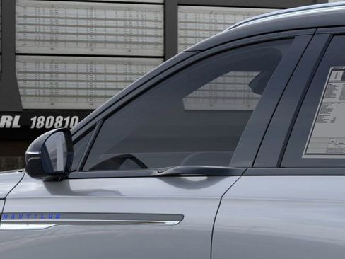 New 2026 Lincoln Nautilus Reserve image 21