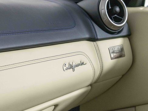 Used 2010 Ferrari California image 34