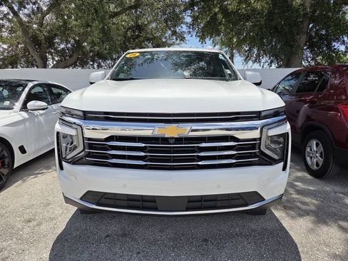 Used 2025 Chevrolet Tahoe LT RWD image 2