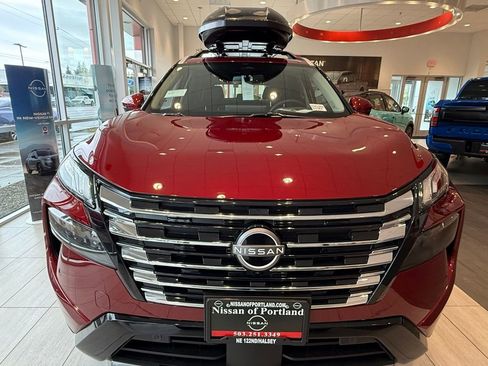 New 2026 Nissan Rogue Platinum image 4