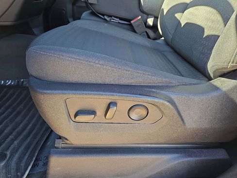 Used 2024 Chevrolet Silverado 1500 Custom image 23