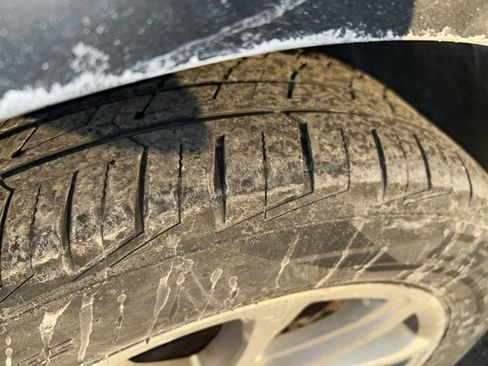 Used 2017 Ford Explorer Limited w/ Equipment Group 301A image 9