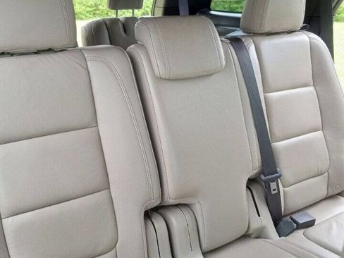 Used 2014 Ford Explorer XLT w/ Equipment Group 202A image 15