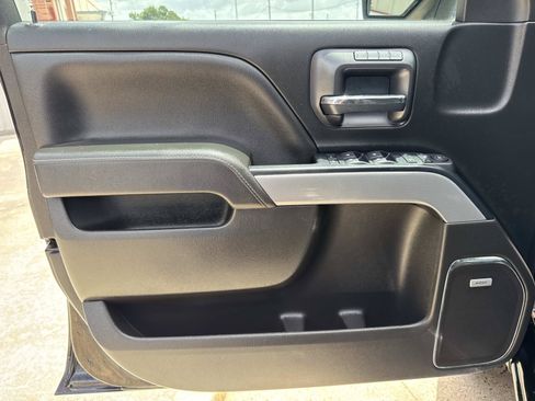 Used 2017 Chevrolet Silverado 1500 LTZ Z71 w/ LTZ Plus Package AWD/4WD image 18