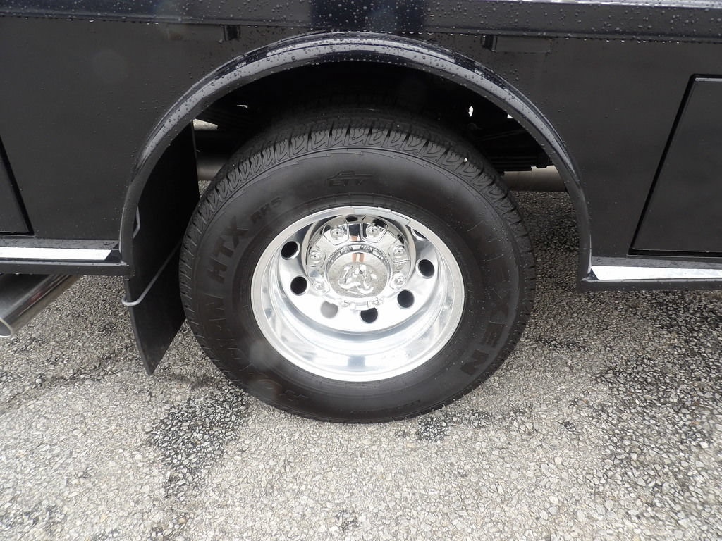 Used 2026 RAM 3500 Tradesman w/ Chrome Appearance Group AWD/4WD image 62