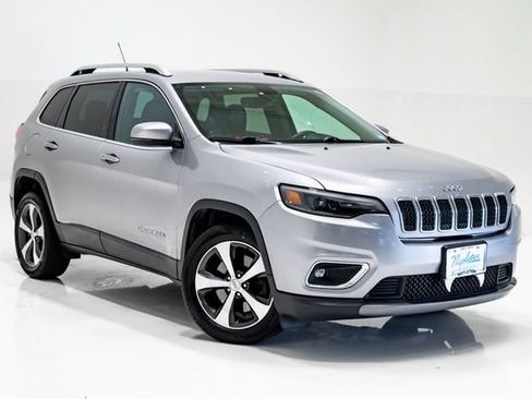 Used 2019 Jeep Cherokee Limited FWD image 6