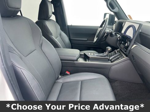 Used 2024 Lexus GX 550 w/ Accessory Package (Z1) image 33