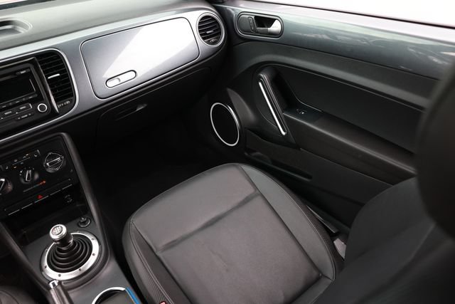 Used 2012 Volkswagen Beetle 2.5 FWD image 25