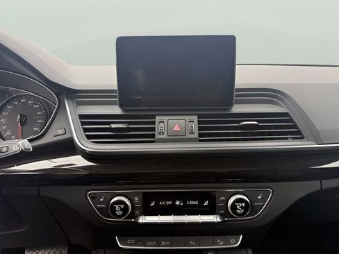 Used 2020 Audi Q5 2.0T Premium w/ Convenience Package image 18