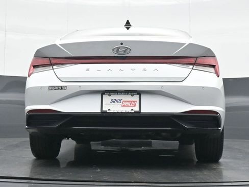 Used 2022 Hyundai Elantra Limited image 20